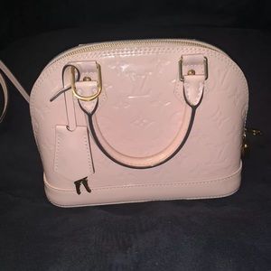 Meet your Posher, Nancy